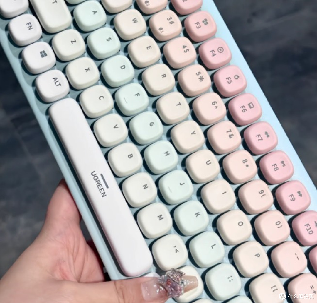 �������� ����ֵ��е������Ů���Ƽ��ϼ�