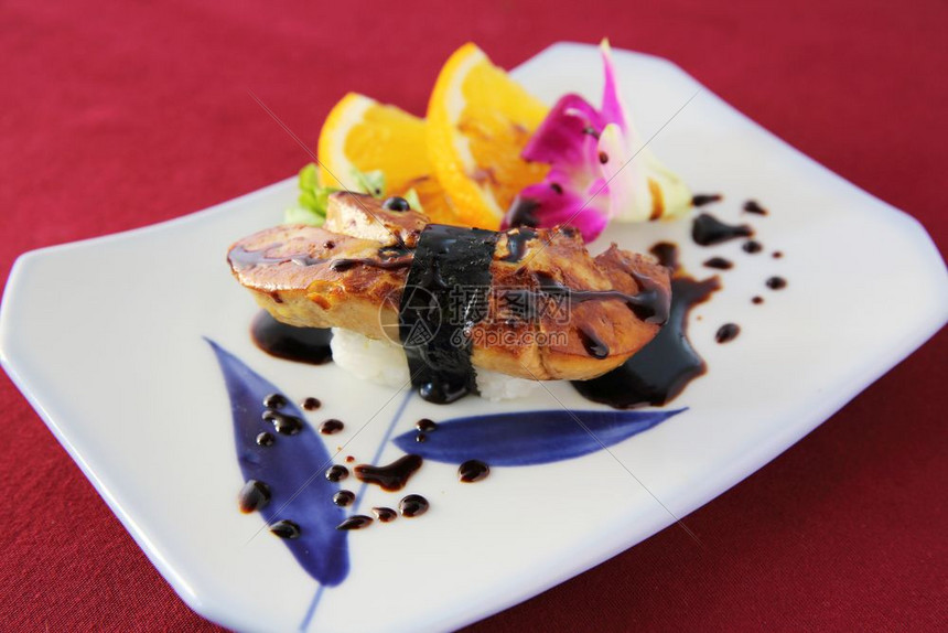 �����Ĳ���(Suzy's Restaurant)ǰ�˶�κ�Ũ����д