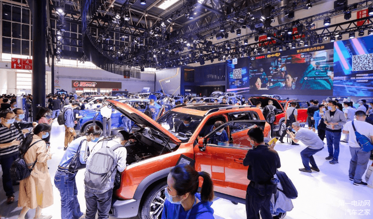 Huge Auto���ͳ�չ�³��׷��ֳ�ʵ��ȫ����