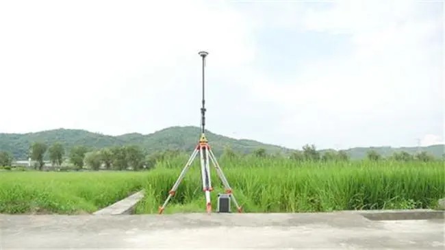 ũ���Ķ�Ǹ߾���GPS����ʵ�ⳡ��ͼ ����ѡ��Ҫ�������Ա�