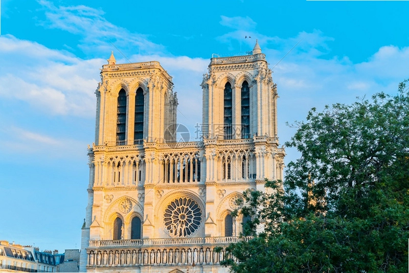 ���������:����ʥĸԺ Monument Builder: Notre-Dame de Paris1.0.2 2026 ģ�⽨����Ϸ