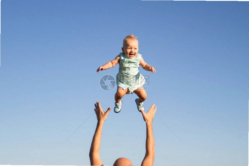 �Ӻ��� Reng Haizi2026 ���°�