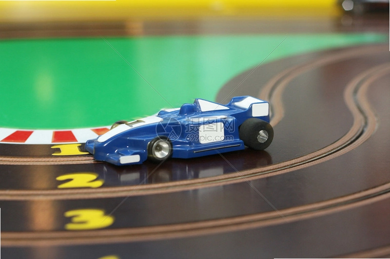 ��߳��� Toy Car Race2026 ��ʽ��