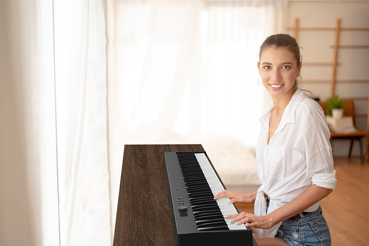 ����ģ�����Perfect Simulation Piano ��ɫ�������ӳٱ��ֶԱȲ���