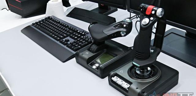 ����ģ����Flight Simulator ����ҡ�˼��̲����Ա���ͼ